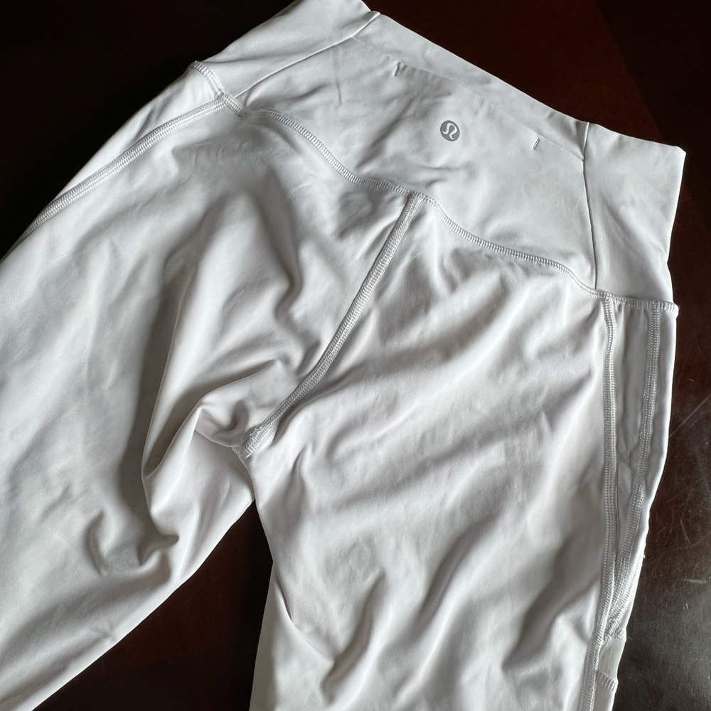 Lululemon white leggings sz 6